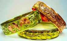 Exclusive Tri-Color Scalloped Old English 8mm Hawaiian Bangle in 14K  Yellow, Green & Pink Gold